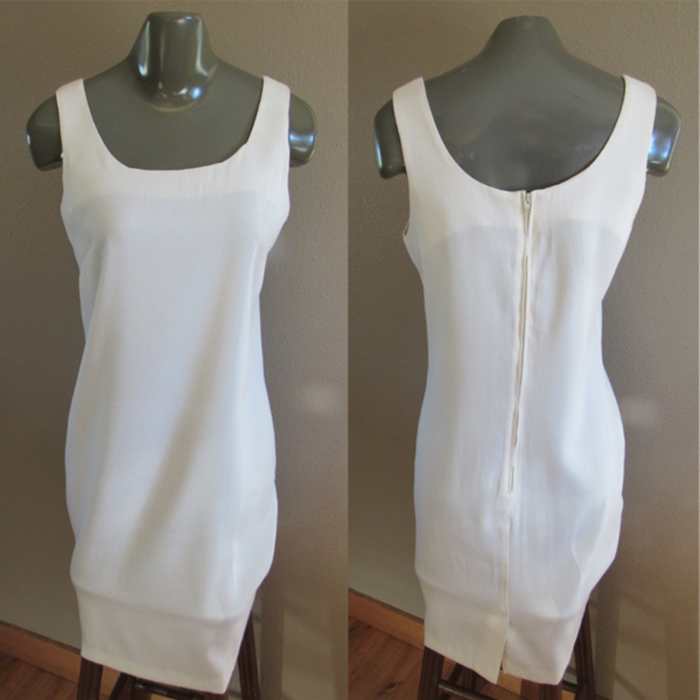 Sleeveless dress